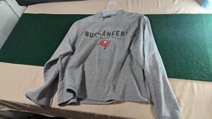 NFL women's short crop Tampa Bay Buccaneers sweatshirt - Picture 1 of 11
