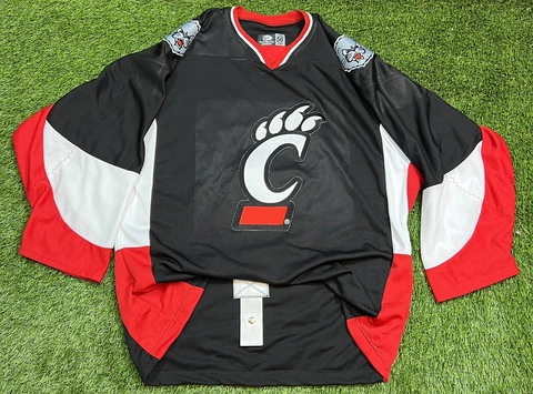 OT Sports Cincinnati Bearcats NCAA Jersey Men's SZ 56 Fight Strap Team Issued Cover