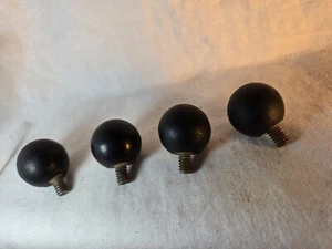 Vintage 60's Black Wood Drawer Pull Knobs Round Ball Lot Of 4 W / Hardware - Afbeelding 1 van 6