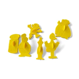 6 Vintage 1970's Wilton Sesame Street Cookie Cutters 11 - Picture 1 of 4