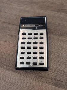 Calculadora electrónica de memoria Texas Instruments TI-2550-III de colección años 80  - Imagen 1 de 2