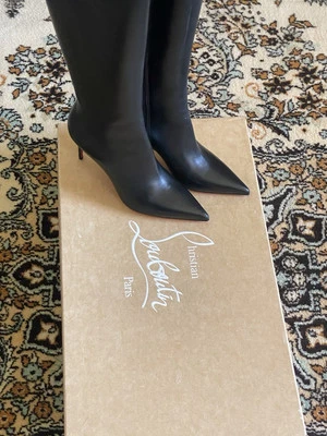 BOTA HASTA LA RODILLA CHRISTIAN LOUBOUTIN KATE BOTTA 85 MM CUERO DE BECERRO EN NEGRO 40,5 Foto 1 de 4