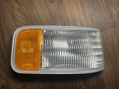 92 93 94 95 96 97 Cadillac Sevilla luz de estacionamiento luz de esquina señal de giro derecha Foto 1 de 4