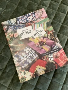 Vintage How to Gift Wrap the Dennison Way Booklet 1950 Christmas Gifts Book - Imagen 1 de 4