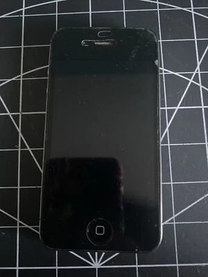 Apple iPhone 4s - Black in Great Condition - Image 1 of 3