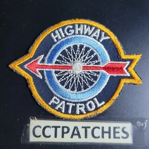 PARCHE DE HOMBRO DE POLICÍA DE PATRULLA DE CARRETERA RUEDA DE FLECHA TRÁFICO  - Imagen 1 de 2