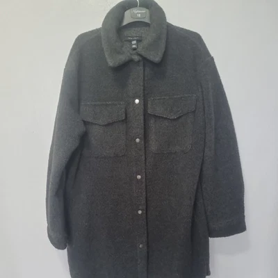 Lovely dark grey coat popper front size S from New Look - Image 1 of 4