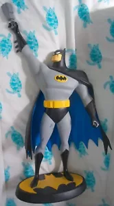 BATMAN : THE ANIMATED SERIES DARK KNIGHT WARNER BROTHERS STORE STATUE MAQUETTE - Picture 1 of 8