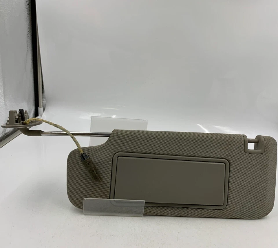 2014-2019 Cadillac ATS Driver Sun Visor Gray Illuminated OEM D02B63006 - Image 1 of 4