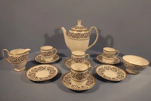 SHELLEY *** VERY RARE *** BLACK GRECIAN SCROLL PATTERN, COFFEE SET - Picture 1 of 11