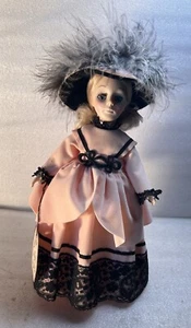 🚨VINTAGE Bellissima bambola 1979 Effanbee Currier & Ives Gibson Girl 11" 1279 🚨 - Foto 1 di 8