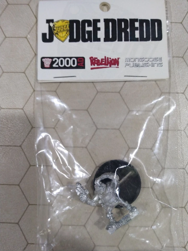 Mongoose Judge Dredd Loose Mini Chimps #2 NM - Image 1 of 1