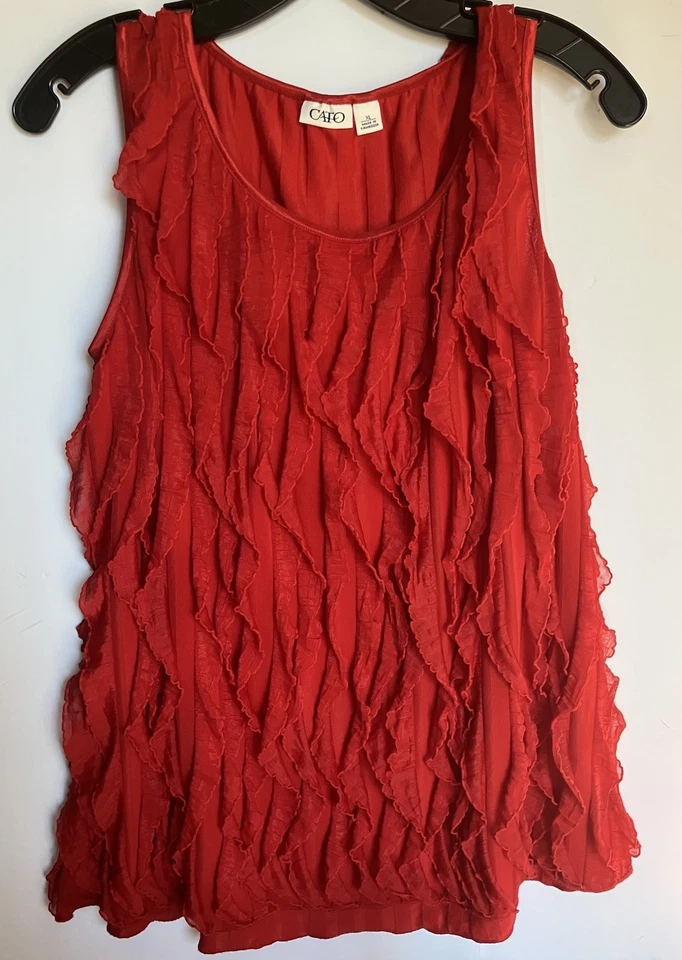 Cato 红色雪纺荷叶边无袖衬衫 — 第 1/4 张图片