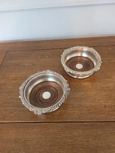 Posavasos antiguos de botellas de vino Sheffield con plato de plata c1825 por - Imagen 1 de 24