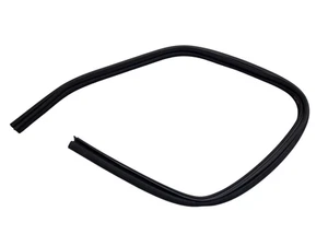 Used Holden Commodore VF Lower Door Weatherstrip RHF Right Front 92263684 - Picture 1 of 2