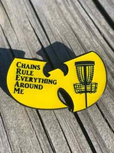 Neuer Disc Golf Pin - 2". Wu Tang - Ketten Regel Alles um mich herum - Creme - Bild 1 von 1