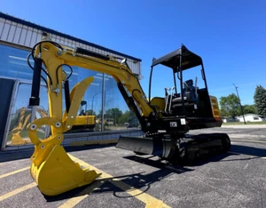 FREE SHIPPNG NEW Excavator, EPA CERTFD Kubota D1703 Engine 3.5 TON - Picture 1 of 18