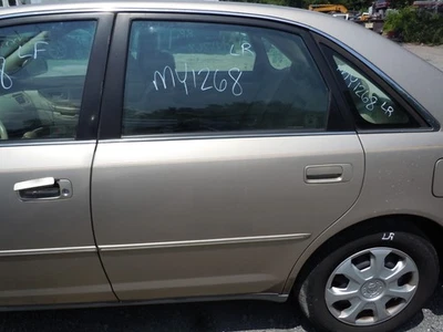 Левая задняя дверь в сборе для Toyota Avalon 2000-2004 годов выпуска от оригинального производителя 4Q2 - Изображение 1 из 3