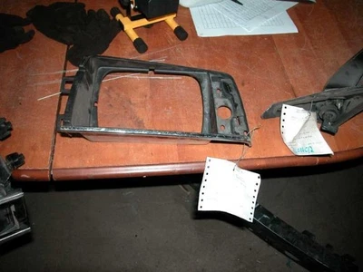 TREDIA 1983 FARO IZQUIERDO LÁMPARA PUERTA CUBIERTA Foto 1 de 2