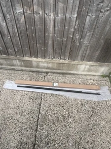 Genuine Land Rover Weatherstrip Door Belt Front Right LR044649 L319 - Picture 1 of 12