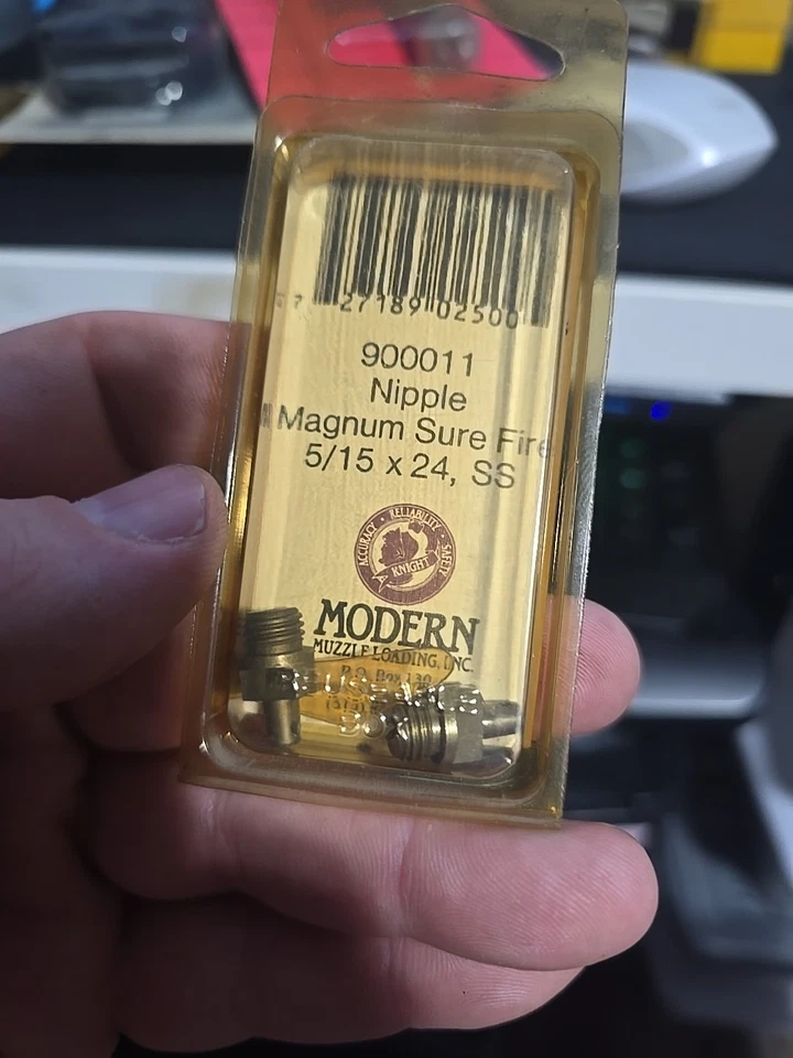 Pezón Knight Magnum Sure-Fire 5/16 x 24 M900011 NOS 2 pezones Foto 1 de 1