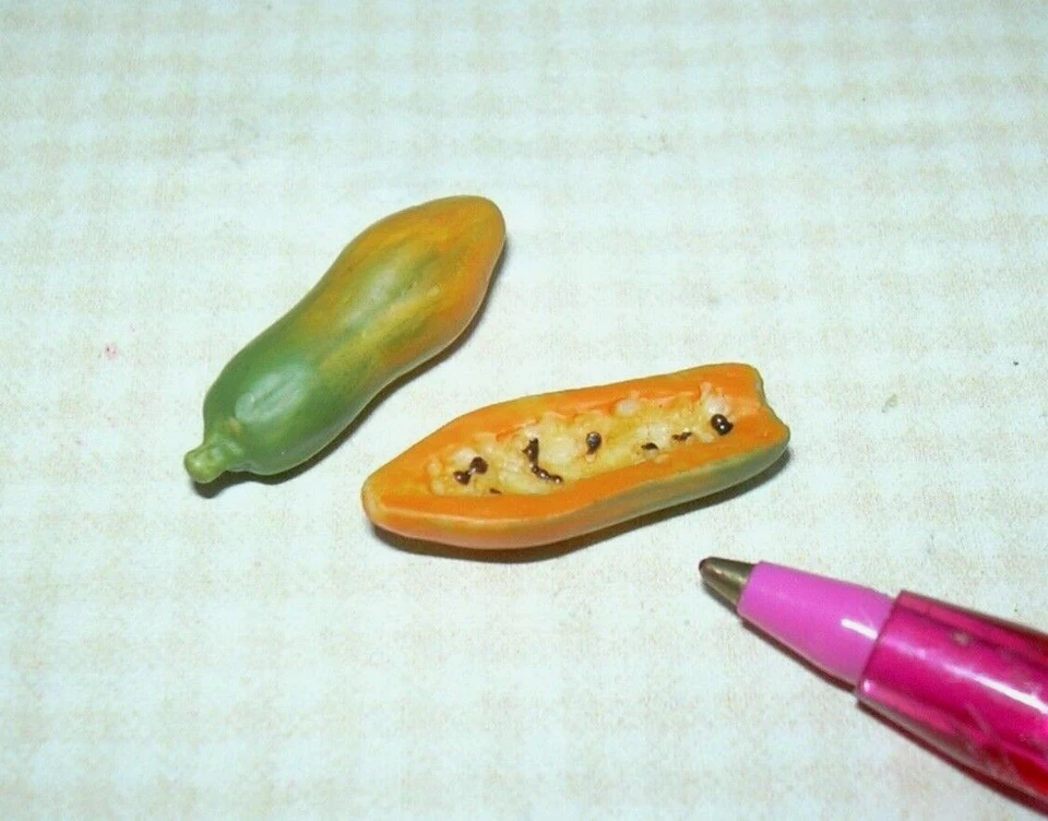 FALCON MINIATURES Miniature FALCON Papaya, Whole and Half - DOLLHOUSE Miniatures 1:12