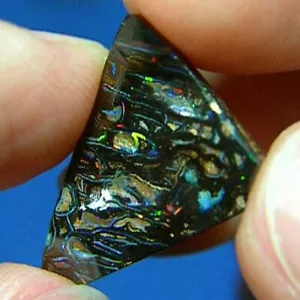 Venas llenas de color * ópalo de hombro natural australiano sólido de coroita de 9 quilates * video - Imagen 1 de 1