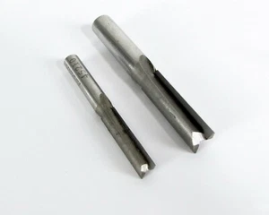 Menge (2) Hartmetallbestückter gerader Tauchfräser - Bild 1 von 3