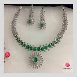 Salvanity Imitation Diamond Necklace - Picture 1 of 3