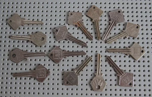Vintage AA & RAC Notfall Box Schlüssel Lot 14 - Bild 1 von 7