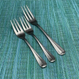 3 Serco Hightower Stainless FORKS 2 Salad 1 Dinner Fork Japan Vintage - Picture 1 of 7