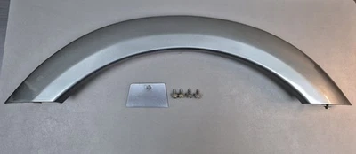GMC Typhoon 1992 arco de rueda trasera izquierda cuarto panel revestimiento moldura (1 pestaña rota) Foto 1 de 4