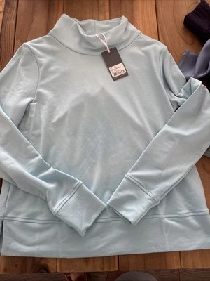 Fairway and Greene Ladies Sweatshirt Size Small - Image 1 of 2