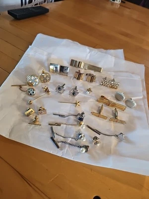 LOVELY VINTAGE CUFF LINK  LOT  - Image 1 of 4