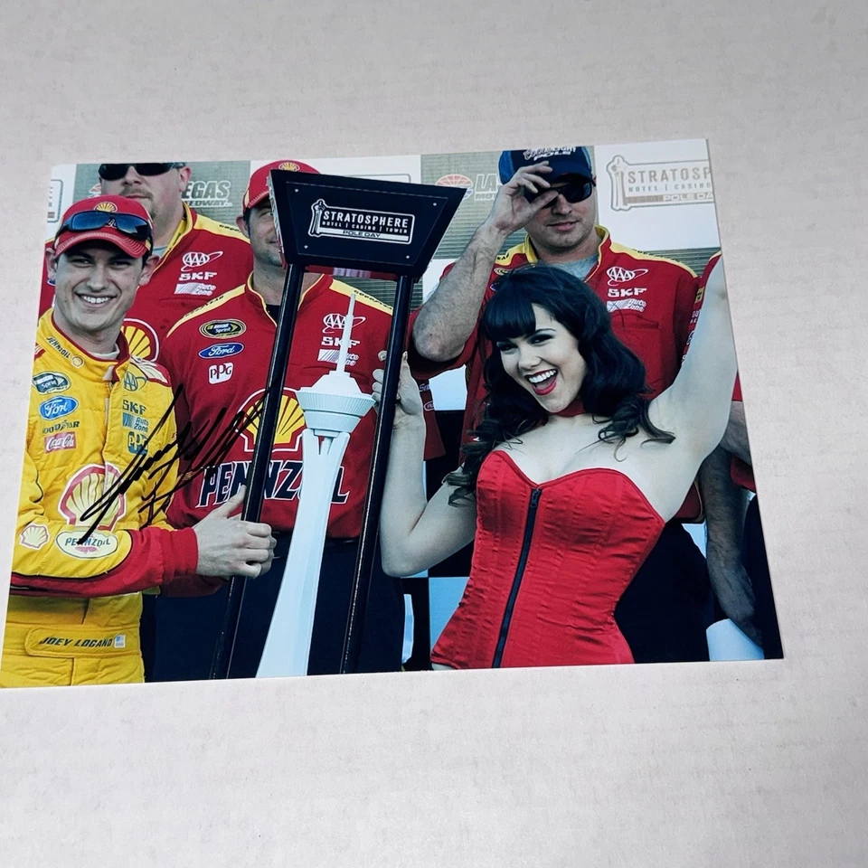 Foto autografiada de Joey Logano Pennzoil Vegas Stratosphere Pole Winner NASCAR Foto 1 de 1