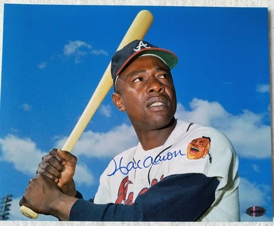 HANK AARON SIGNED 8X10 "SPRING TRAINING" PHOTO W/COA - Image 1 of 4