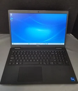 Dell 15 3520, 15,6", Intel i5-1135G7 2,4 GHz 16 GB RAM, 256 GB NVMe, Win 11 Pro - Foto 1 di 8