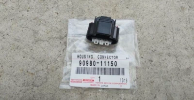 Toyota Genuine OEM Housing Connector 2001 Toyota 4Runner ☆ 90980-11150 ☆ - Image 1 of 4
