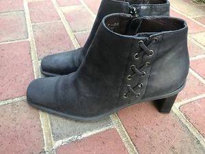Etienne Aigner Saddle Black Leather Suede Horse Riding Ankle Boots Booties 6 M - Picture 1 of 6