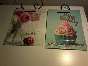 2X GIFT BAGS   FOR SCRAPBOOKING/PRESENTS ETC  NEW 9X7 INCH (D) - Picture 1 of 1
