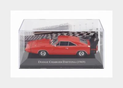 1:43 EDICOLA Dodge Charger Daytona 1969 With Showcase Red Black AMCARCOLL074 - Immagine 1 di 2