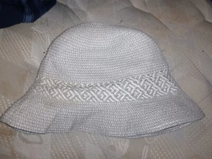 Oversized 4X Paper Blend Floppy Sun Hat Beige/White Collapsible Beach Wear - Picture 1 of 3