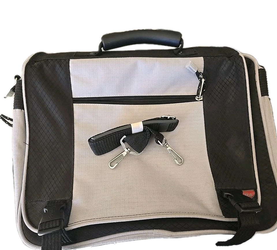 CalPak Laptop Bag Gray Travel Work Messenger Briefcase Shoulder Carry On Tote - Image 1 of 4
