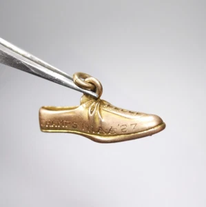 1927 MIAA CHAMPS COACH WILLIAMS 10K GELBGOLD FUSSBALLSCHUH ANHÄNGER CHARM - Bild 1 von 14