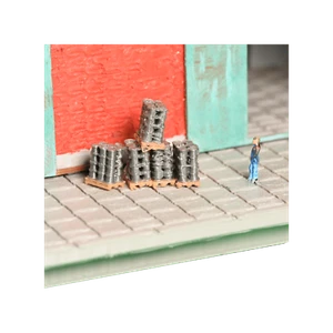 5x Europalette Spur N  (Miniatur: 7,5 x 5mm) Holzpalette, mittelbraun mit Eimern - Bild 1 von 2