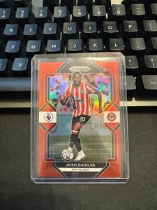 2022-23 PANINI PRIZM PREMIER LEAGUE-RED PRIZM, JOSH DASILVA-BRENTFORD, /149 RC - Picture 1 of 2