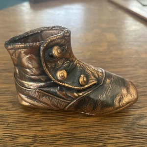 Antiker viktorianischer verkupferter getauchter Babyschuh 4 1/2 Zoll x 1 1/2 Zoll - Bild 1 von 6