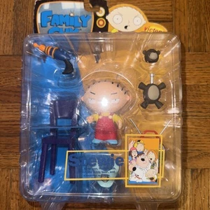 Family Guy Stewie Griffin Figure Series 1 MEZCO 2004 classic hi chair Ruppert - Picture 1 of 6