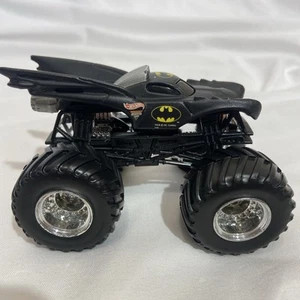 Batman Hot Wheels Monster Jam Truck 2 Time Racing Champion 1:64 Batmobile - Picture 1 of 6