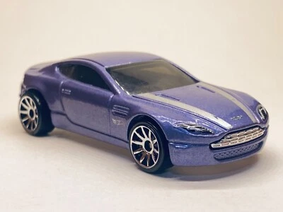 Aston Martin V8 Vantage 2014 Hot Wheels suelto de HW Exotics serie paquete de 5 Foto 1 de 4